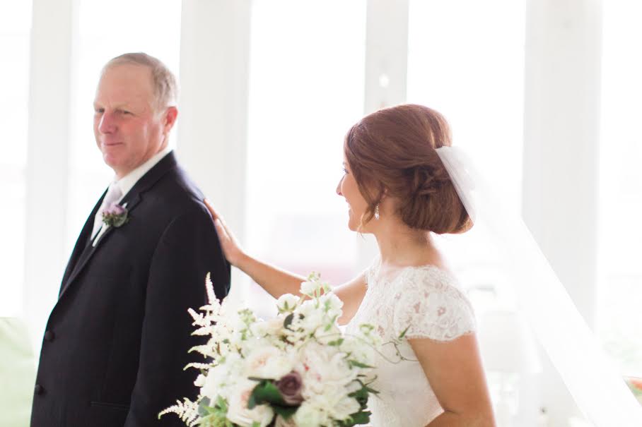 Honoring Dad on Your Wedding Day