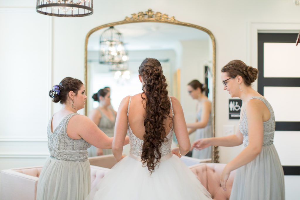 bridal suite getting ready