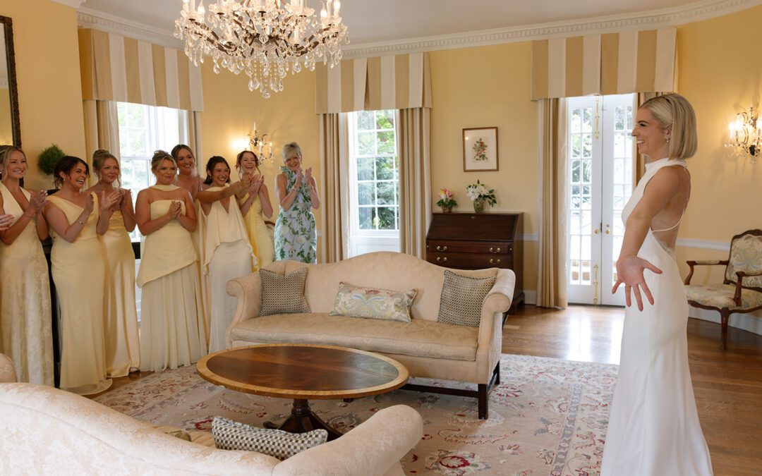 Wedding party bridal tips